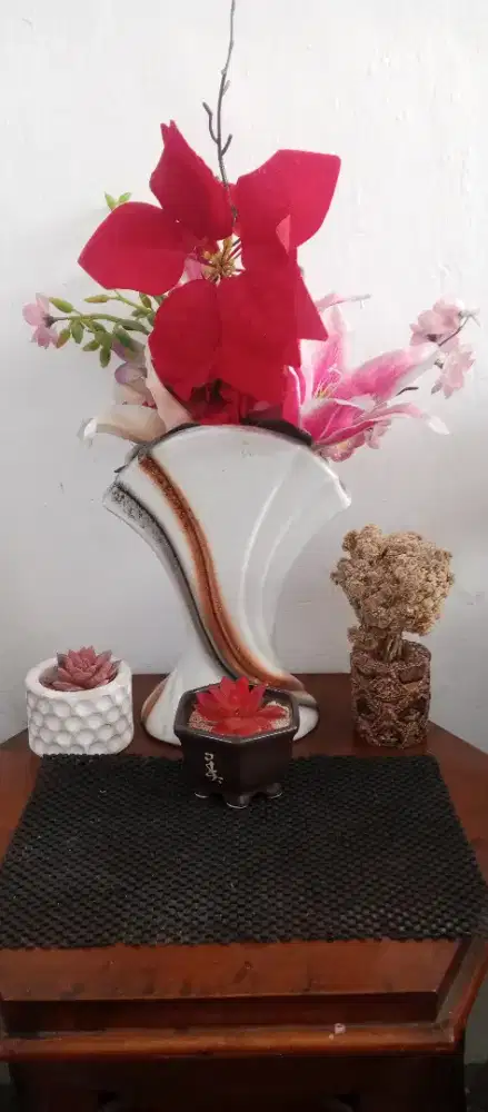 Borongan pot keramik+bunga