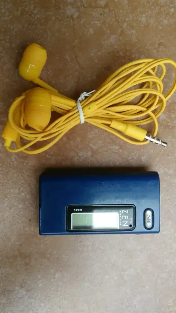 Creative Zen Nano Plus 1GB biru MP3 player (Rare-$130-2005)