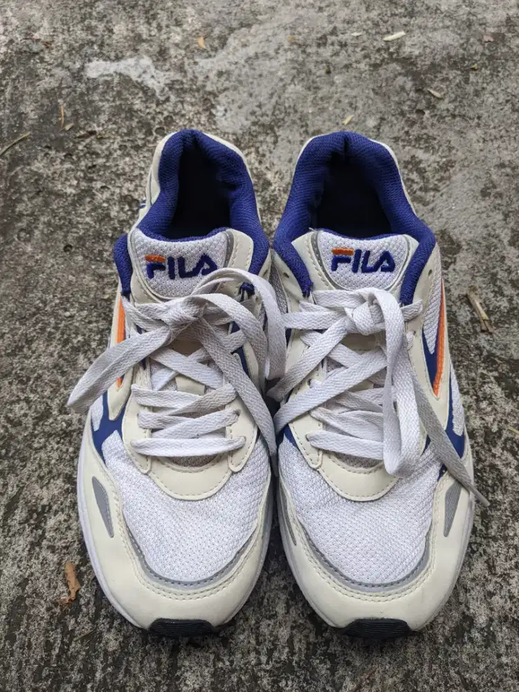 Sepatu Filla size 41 insole 26