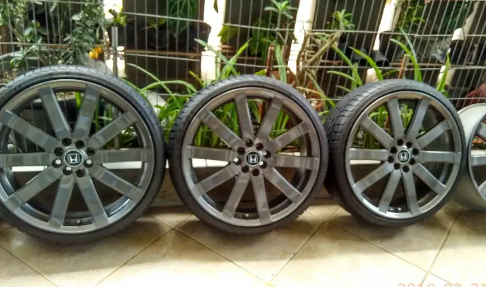 NEGO - Velg Ring 19 + 3 Ban Tubeless 4 Baut Double PCD 100/114