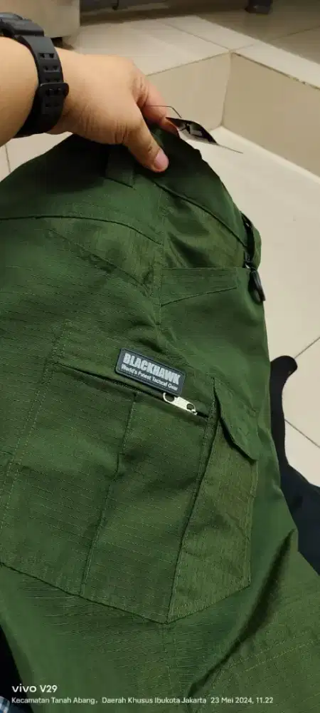 Celana panjang cargo