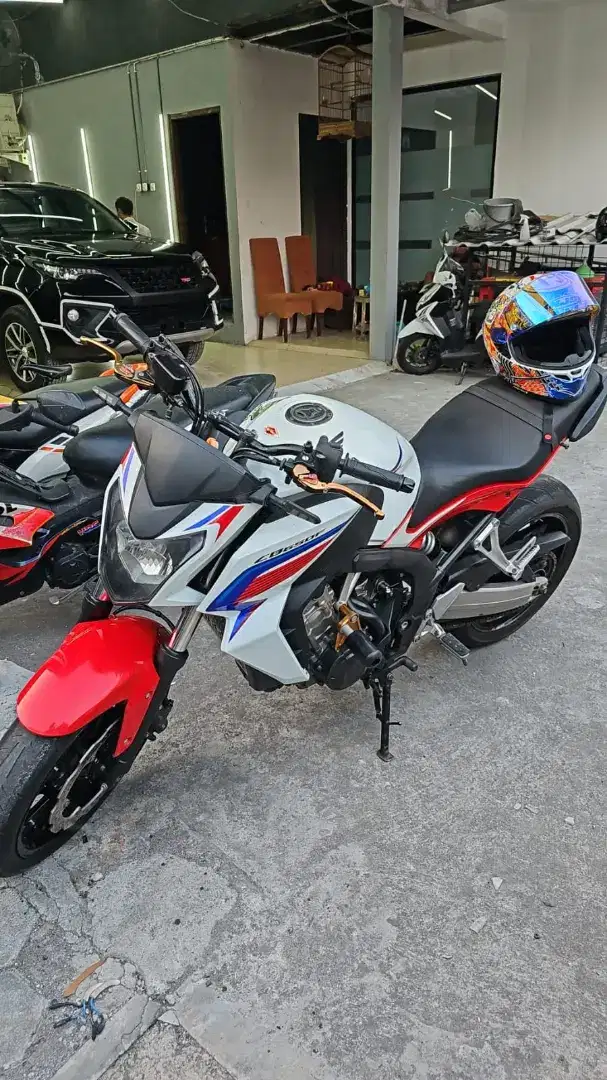 Honda CB650F HRC tahun 2015, kondisi cakep, siap pakai, no PR PR