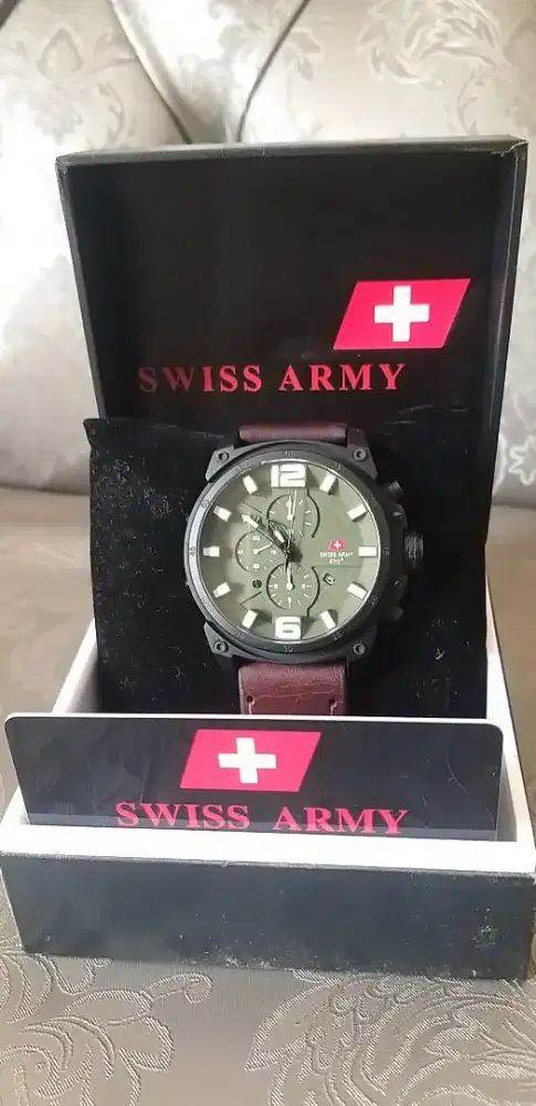 Jam tangan swiss army