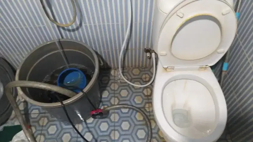 Mampet pipa dan sedot wc