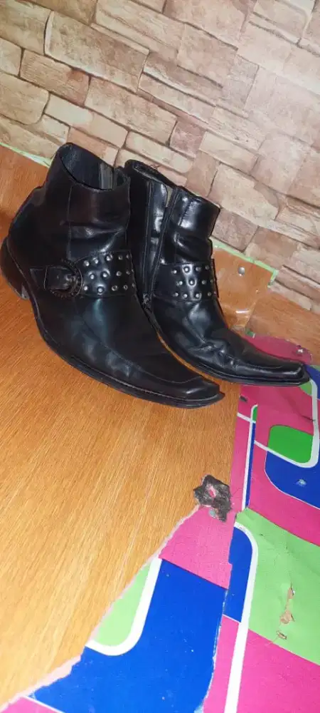 Sepatu kulit asli import Korea