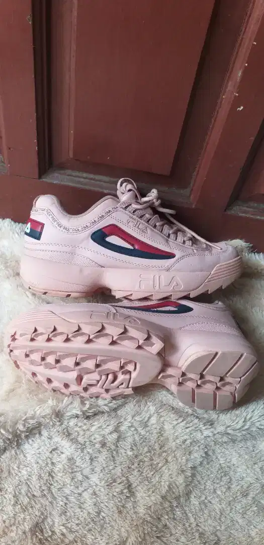 Fila sepatu sport Ori