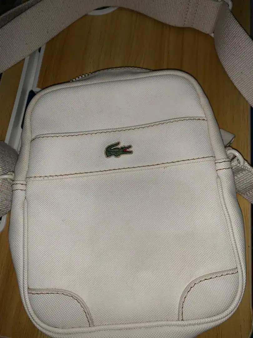 Tas lacoste masih bagus