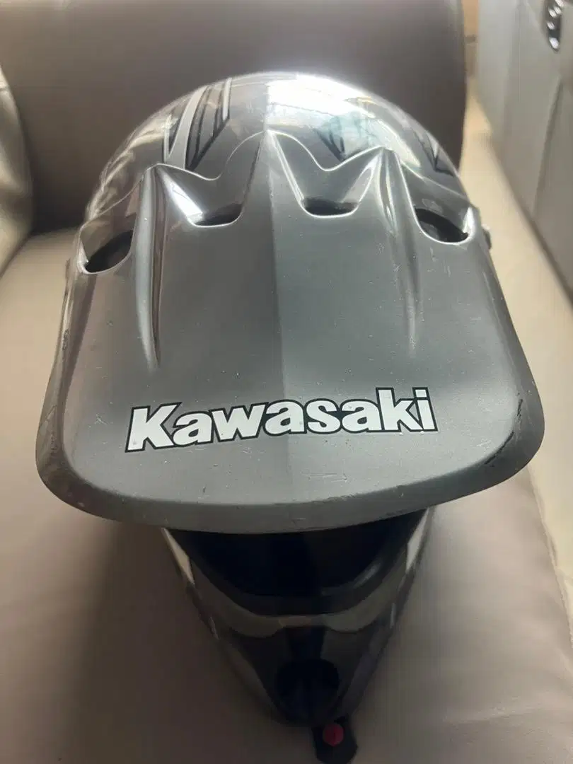 Helm ori merk KAWASAKI