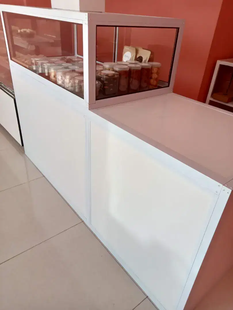 Laci toko 3 rolling door 1 laci kecil