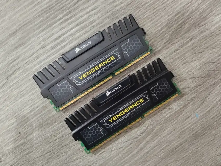 Ram pc DDR3 Corsair vengeance kit 8GB 2x4GB mulus normal ori