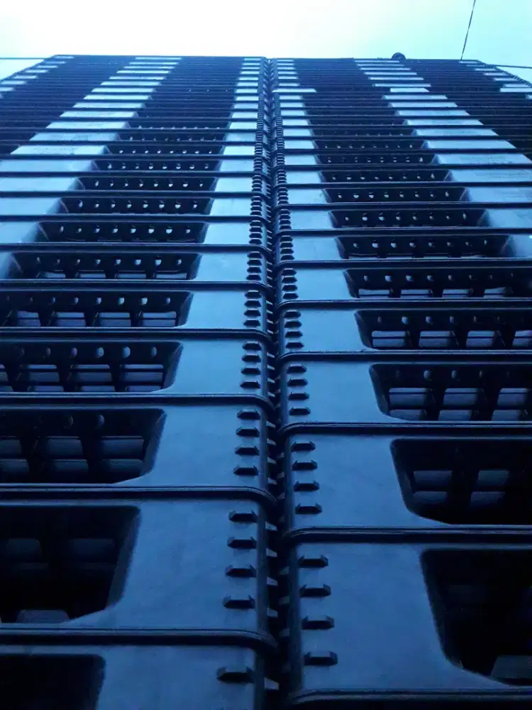 Palet plastik murah bekas