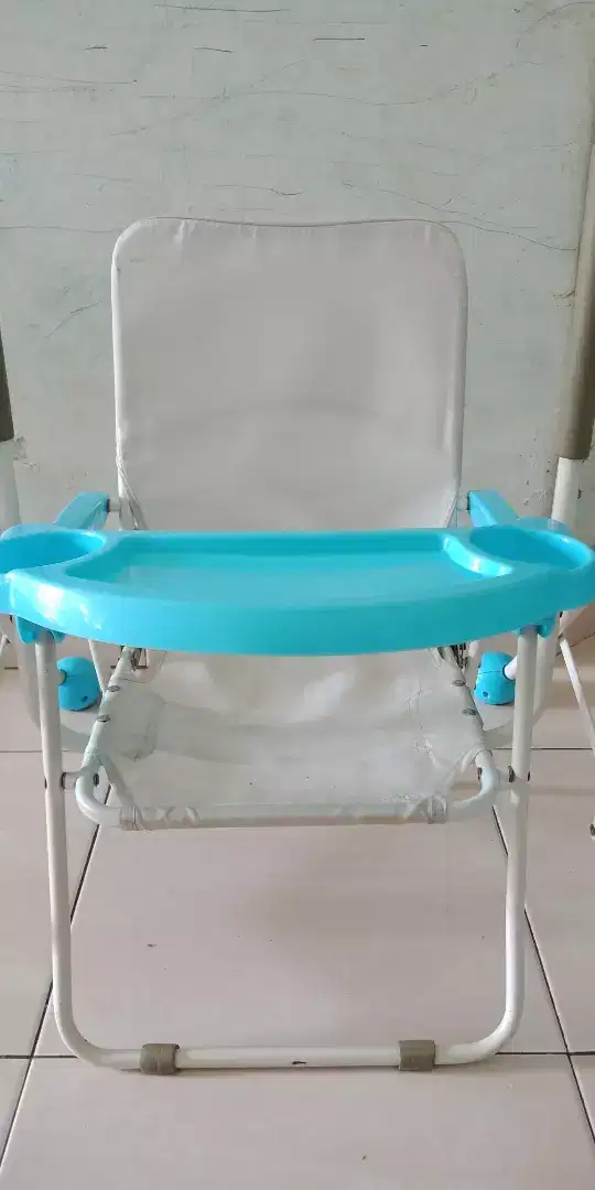 Tempat duduk makan dan ayunan bayi 3in1