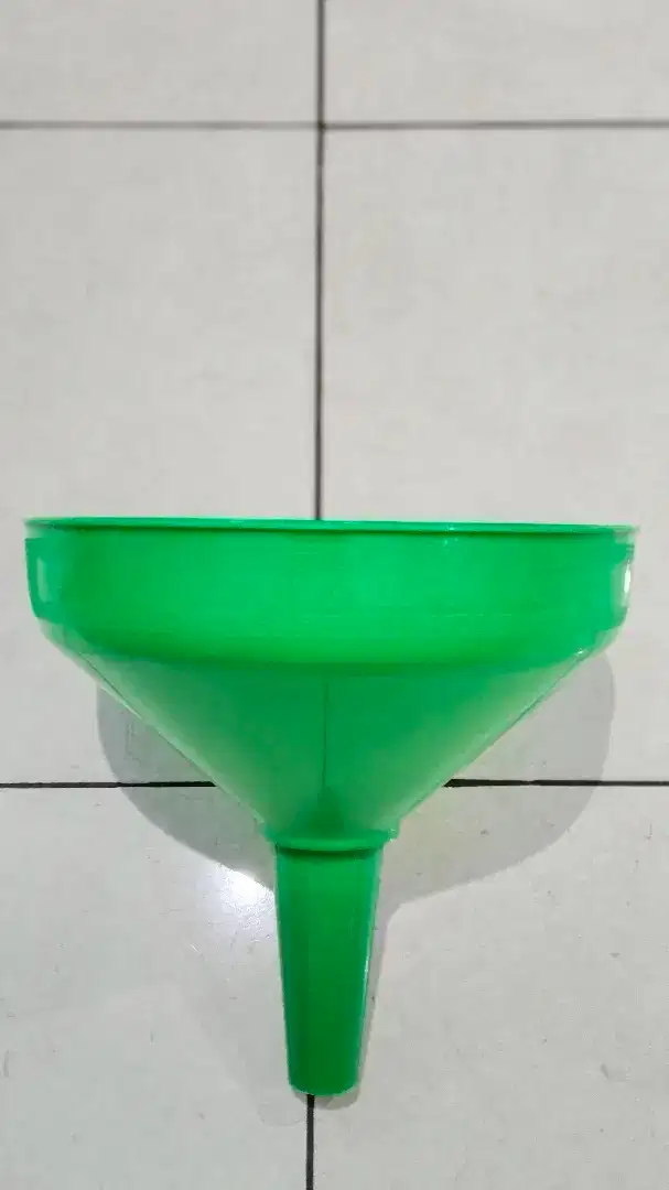 JUAL MURAH MERIAH & BARU .
CORONG PLASTIK SERBAGUNA 30 CM