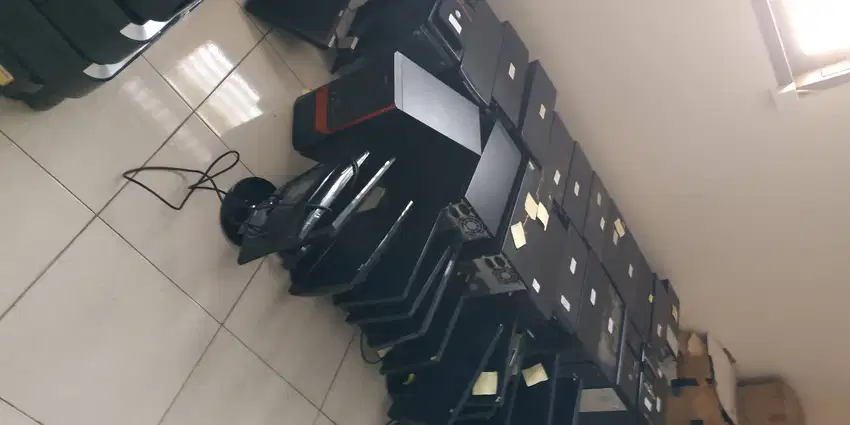 Dibeli Komputer Laptop Monitor Printer Rusak