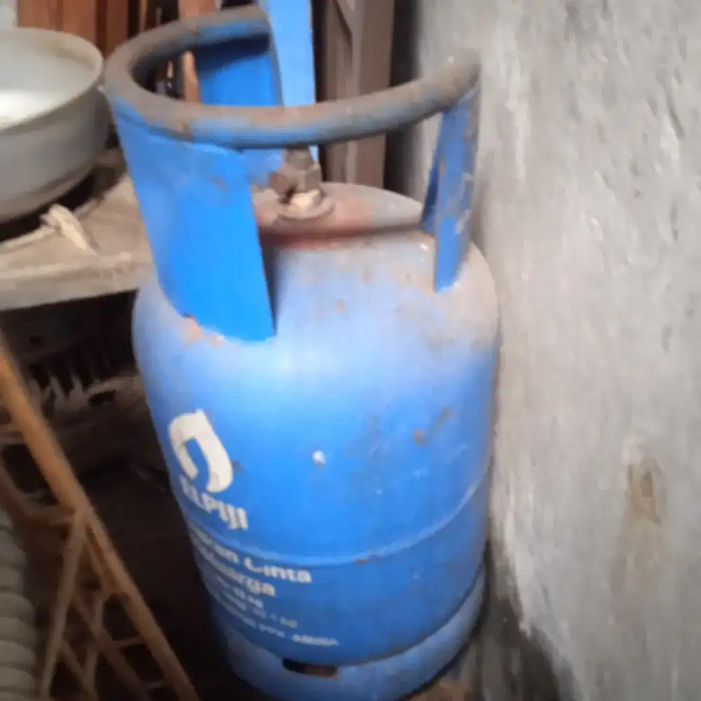 Di. Jual 2 buah tabung gas
