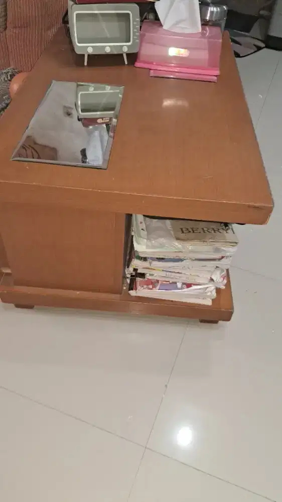 Cepat Aja Meja Ruang Tamu