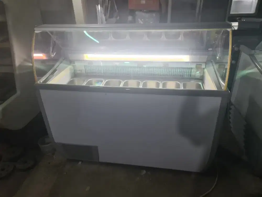 GELATO SHOWCASE ICE CREAM 7 Bin