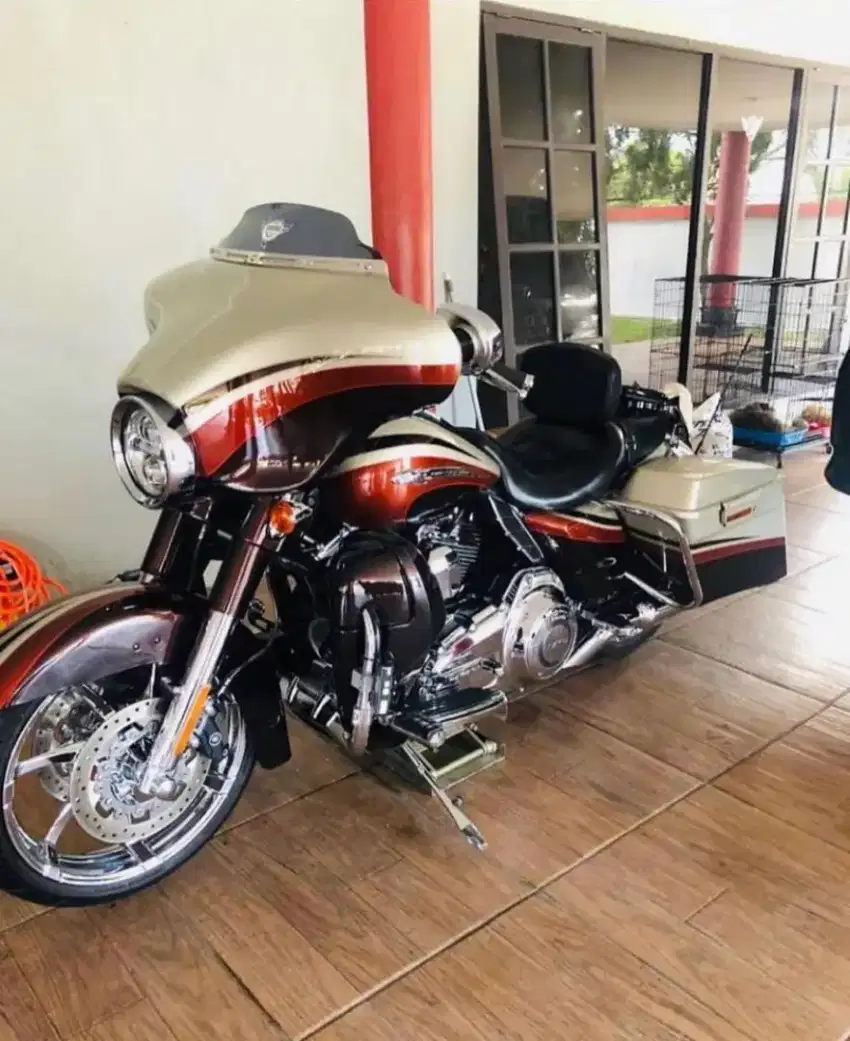 Streetglide screaming eagle rare