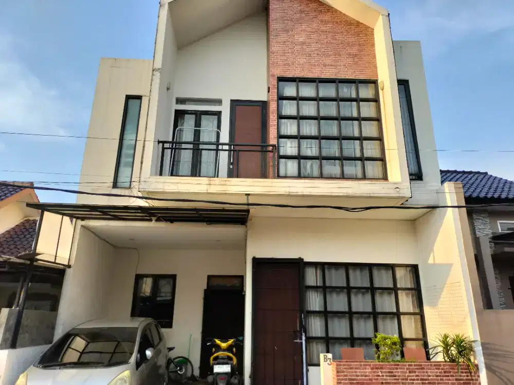 DIJUAL RUMAH FULL FURNISHED DEKAT DENGAN TOL DESARI