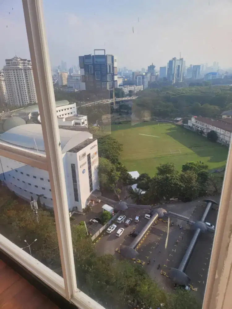 Type Queen Apartemen Springhill Royale Suites TerSULTAN di Kemayoran.