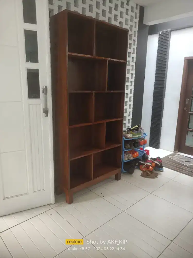 Rak buku rak serbaguna jati