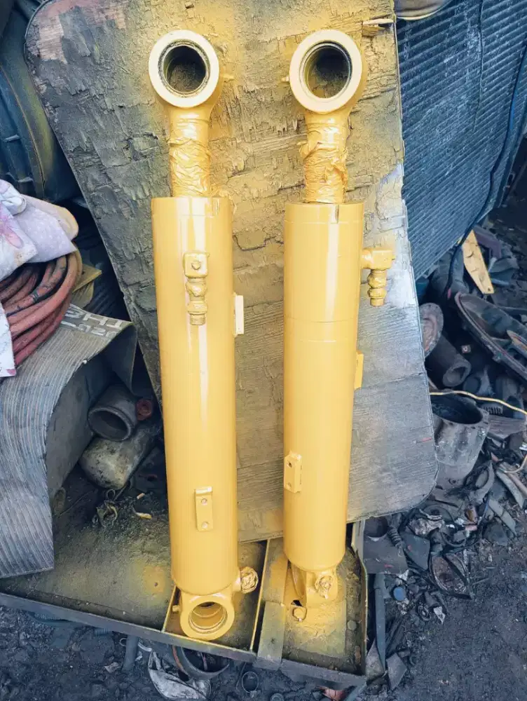 Steering cilinder WA450-3 / wa470 loader Komatsu