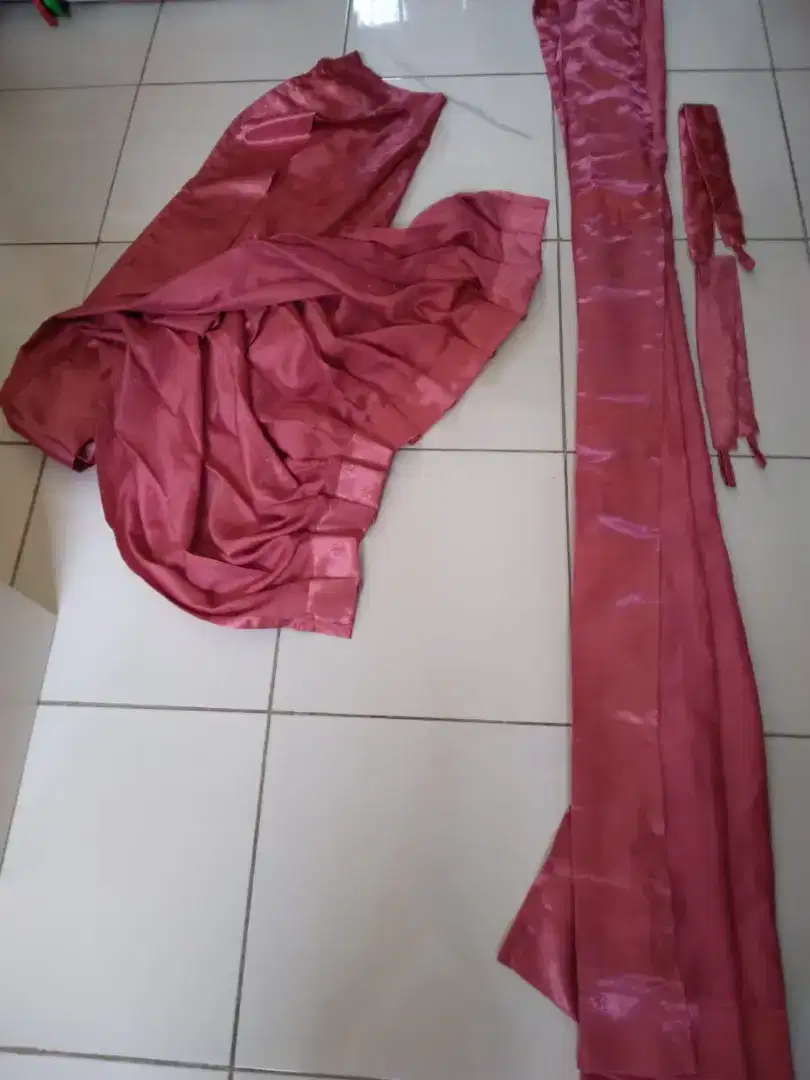 Di jual kain jendela uk: panjang 200 cm x lebar 110cm.bahan bagus