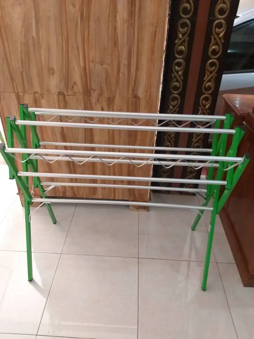 Jemuran Pakaian Baju Handuk Kost Berdiri Pendek Lipat Aluminium (ben)