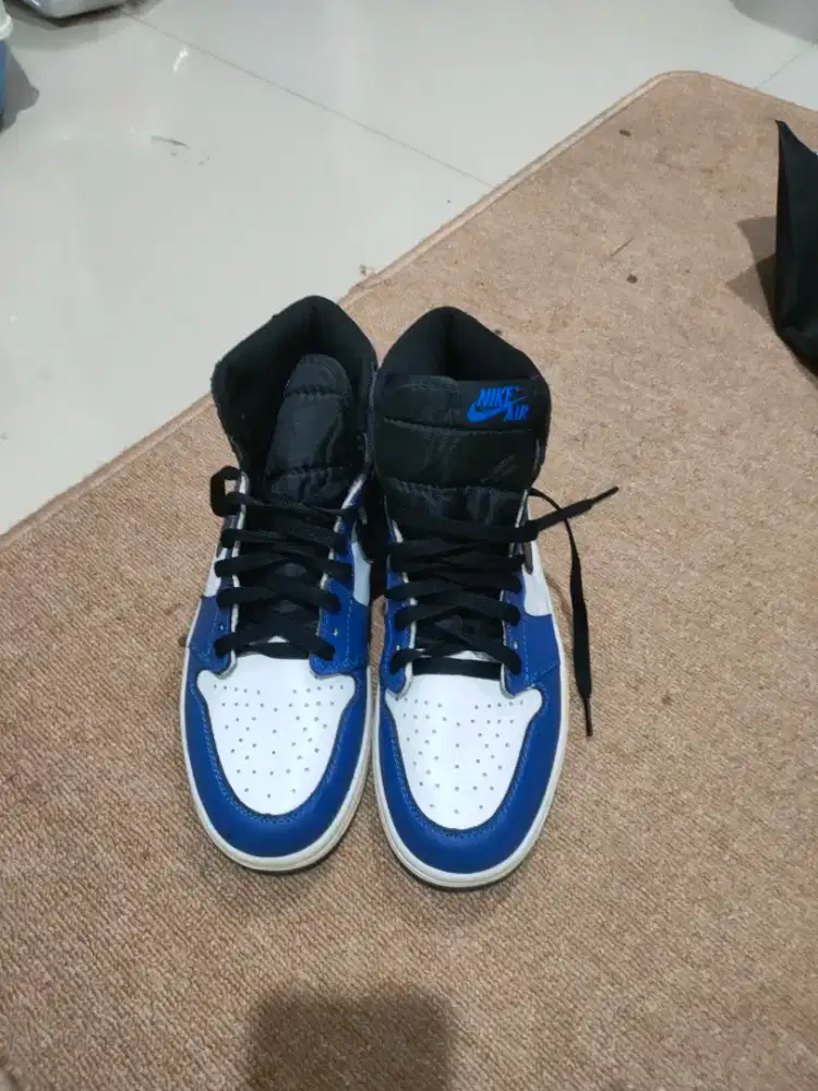 Koleksi pribadi Nike  size 43  box kebuang