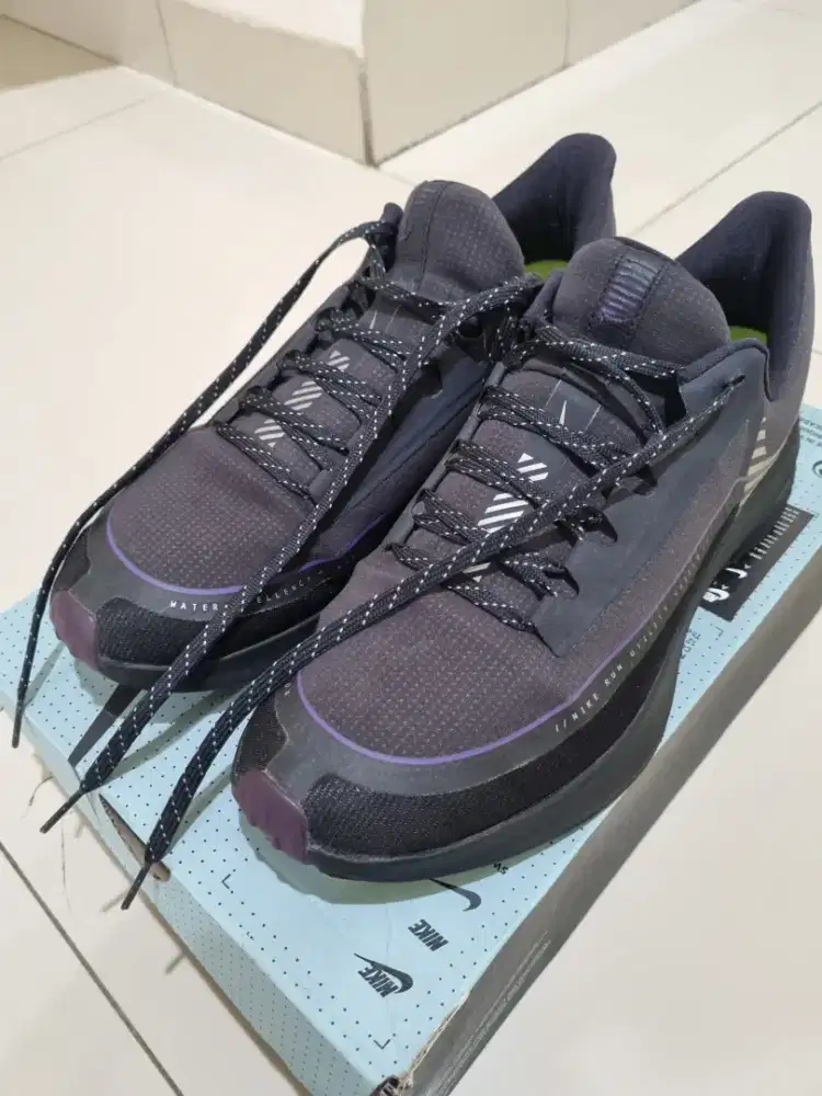 Nike Zoom Winflo 6 Shield (Sepatu Lari Nike)