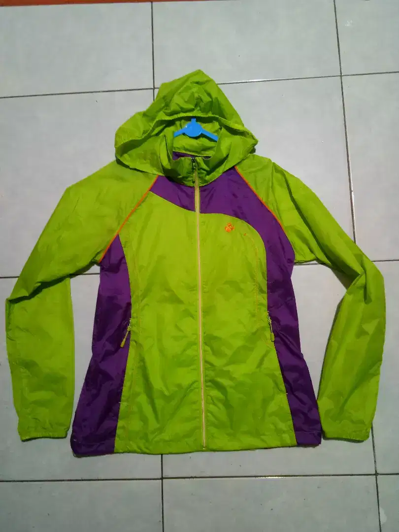 JAKET RUNNING SECOND