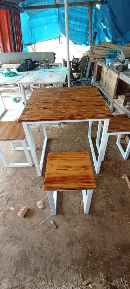 Meja kursi cafe rangka besi