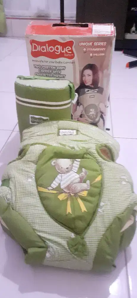 Gendongan bayi dialogue