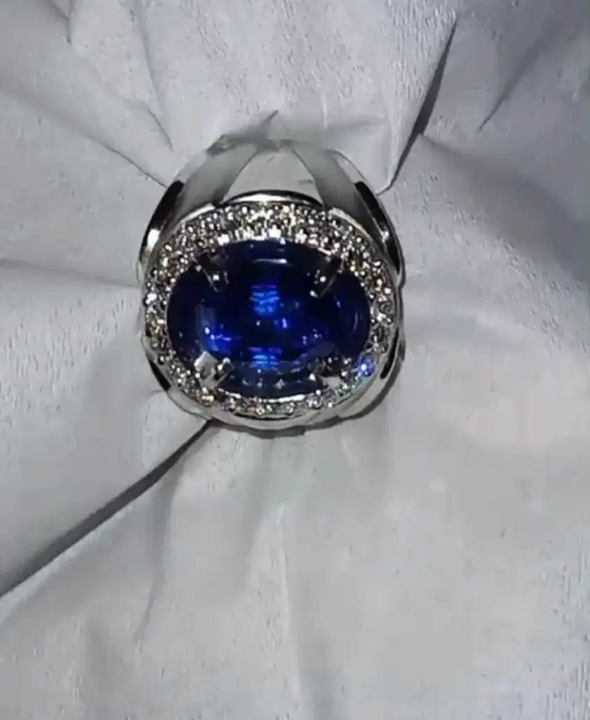 Blue Sapphire Emas Berlian 5,36Crt  Keren Boss