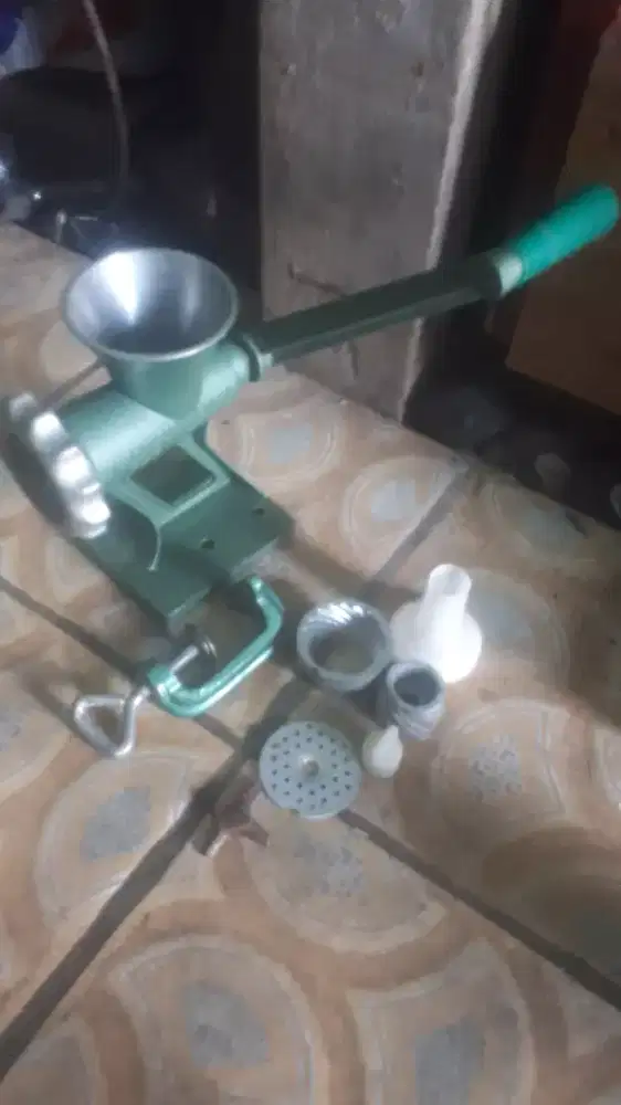 Se set mesin giling kcg,daging dll brg baru hrg murah cpt dpt yah