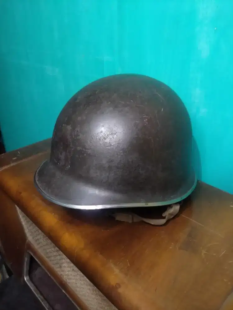HeLm Tentara Baja