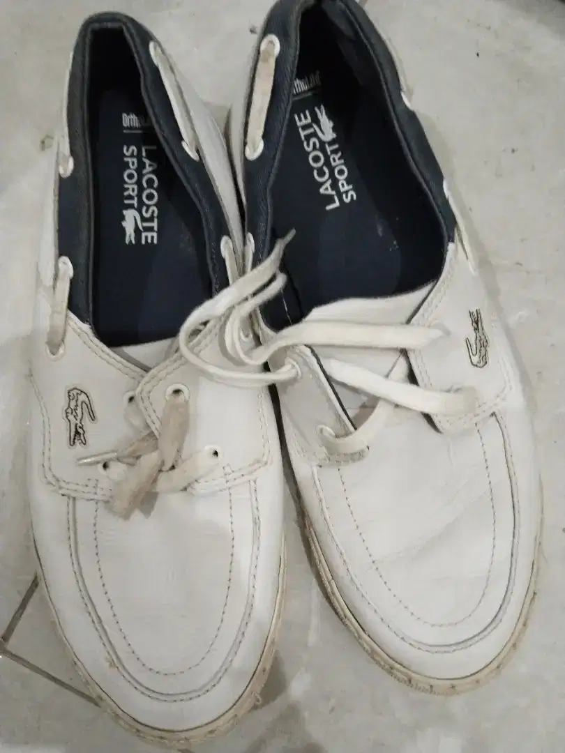 Sepatu Lacoste ori