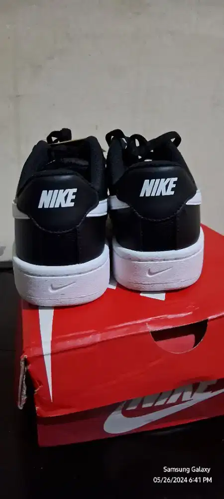 NIKE COURT ROYAL 2