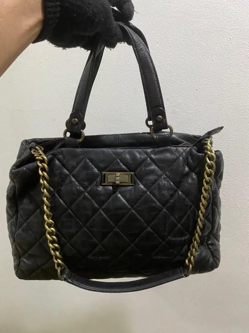 Tas wanita chanel black leather (sale)