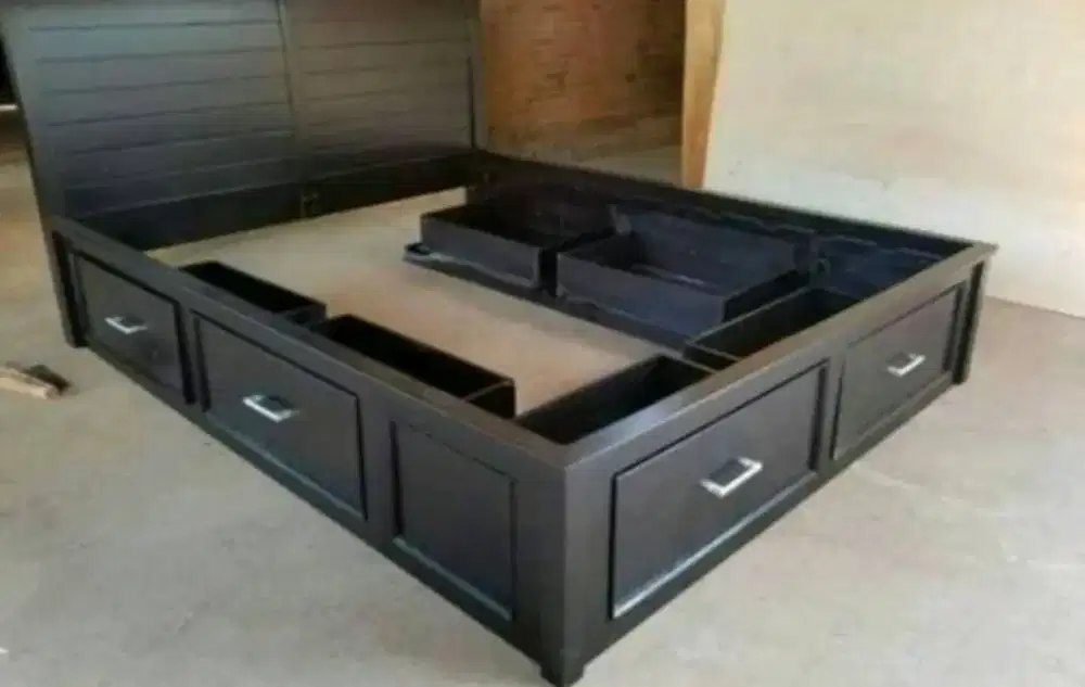 Dipan laci minimalis