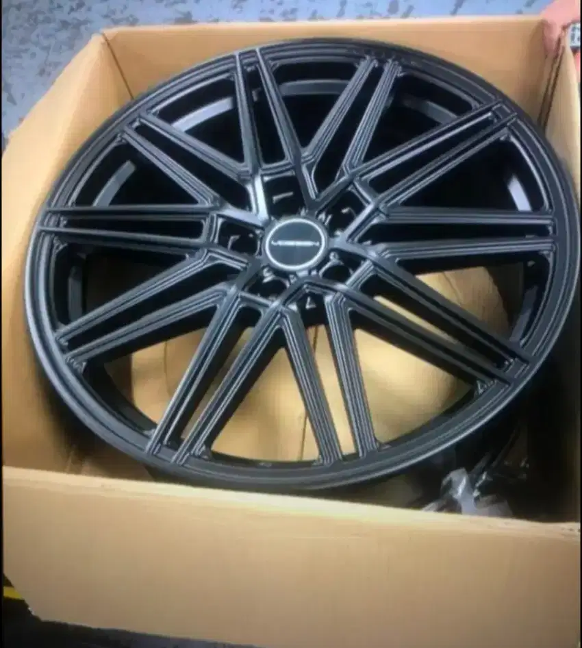 Velg VOSSEN CV10 R20 Original dan Ban Michelin utk Mercedes Benz