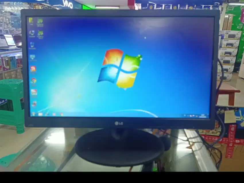 Jual LED Monitor LG 19inch For Komputer PC atau CCTV