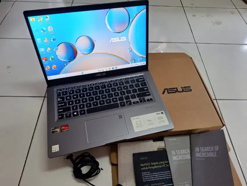 Laptop Asus VivoBook  M415DAO AMD RYZEN 3, RAM 8GB / SSD 512GB, mulus