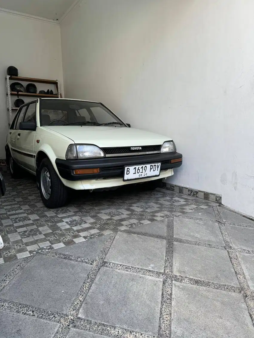 Toyota Starlet Kotak 1.3 cc Tahun 1989 Original