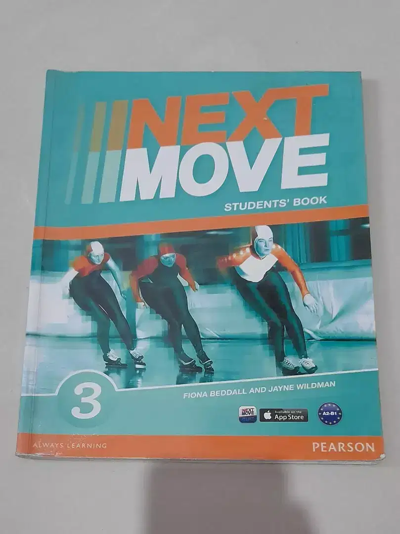 Buku English Next Move Pearson