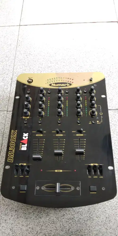Mixer DJ Numark DM30002X