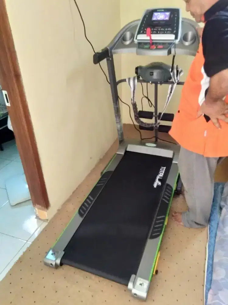 Alat fitnes treadmill elektrik TL 288 big