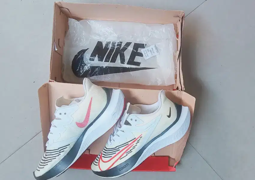 Nike Running zoom gravity 2