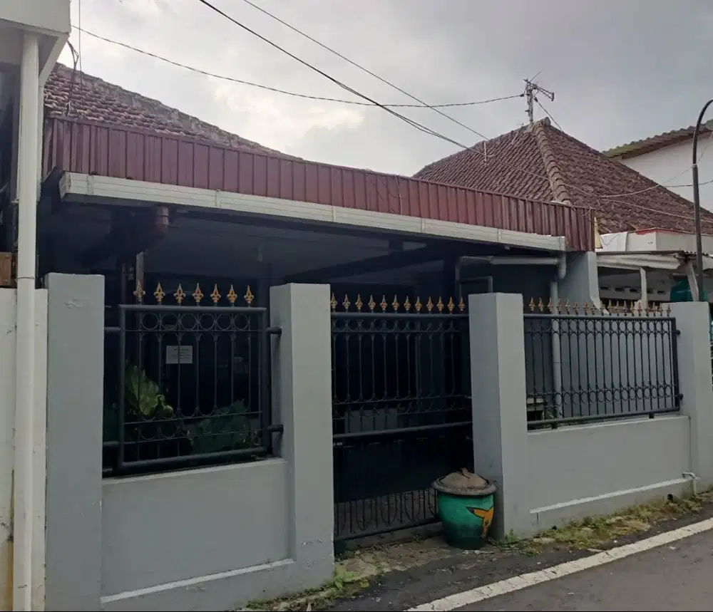 Rumah Cuma 1 Menit ke Matos UB UM Ijen Surat SHM di Klojen Kota Malang