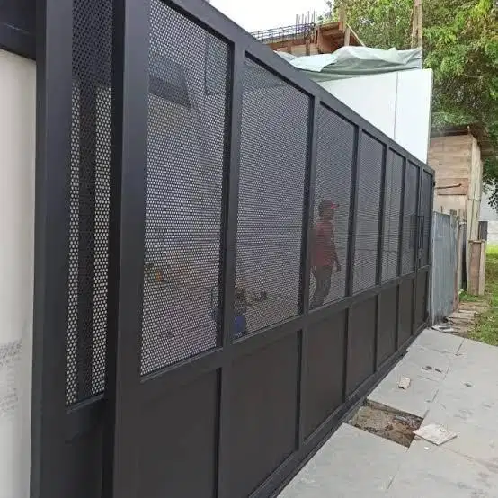 Pintu pagar minimalis elegan